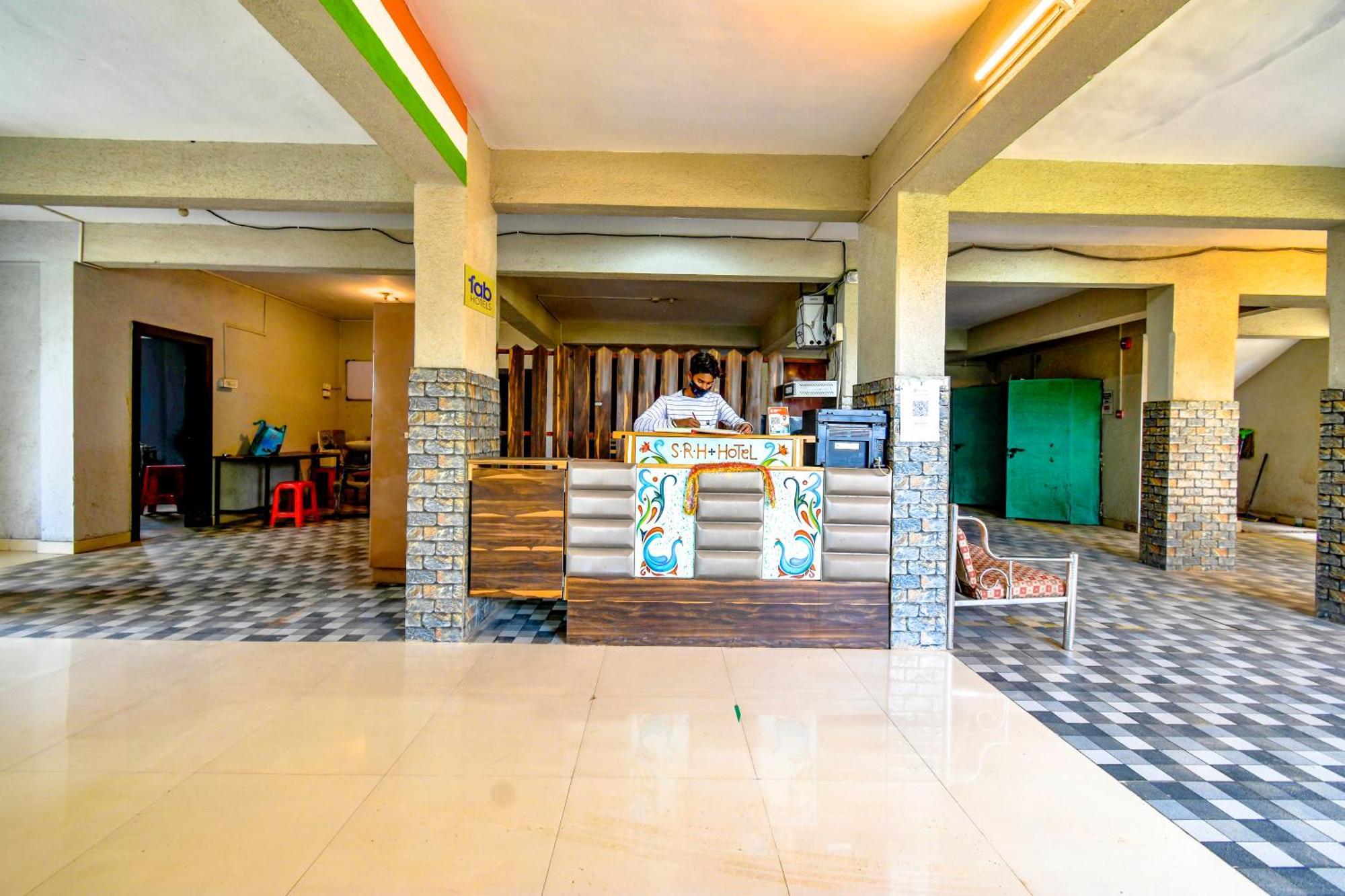 Fabexpress Srh - Nr Butterfly Park - Hinjawadi Hotel Exterior foto